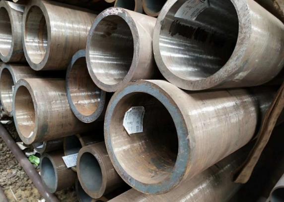 山东合金钢管按照生产工艺可分为无缝合金钢管和焊接合金钢管